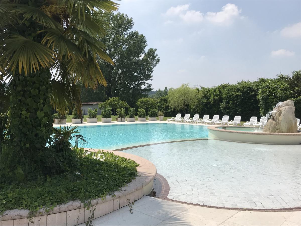 Agriturismo Corte Salandini Hotel Ponti sul Mincio Luaran gambar