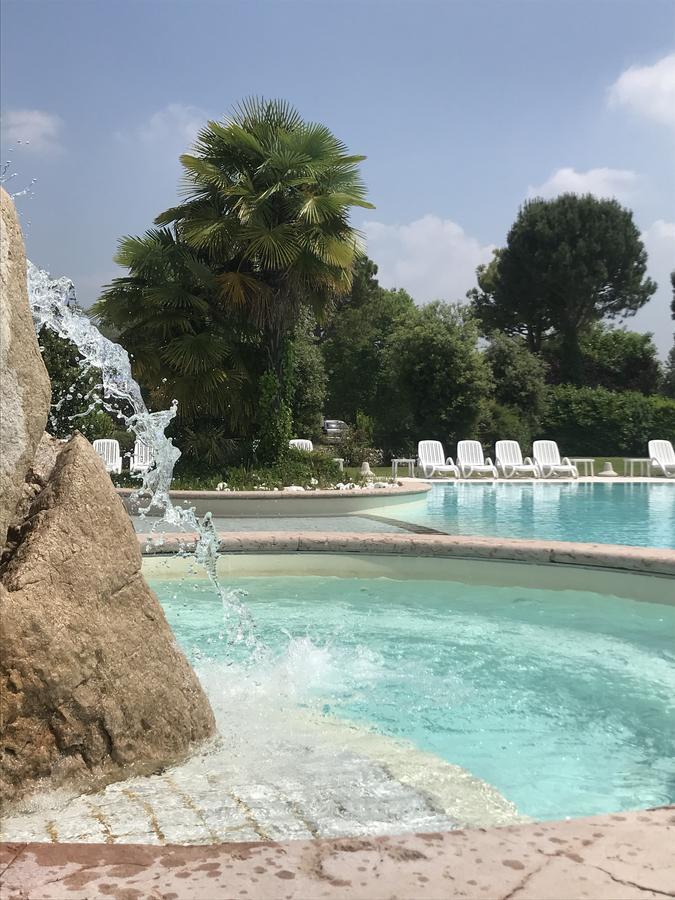Agriturismo Corte Salandini Hotel Ponti sul Mincio Luaran gambar