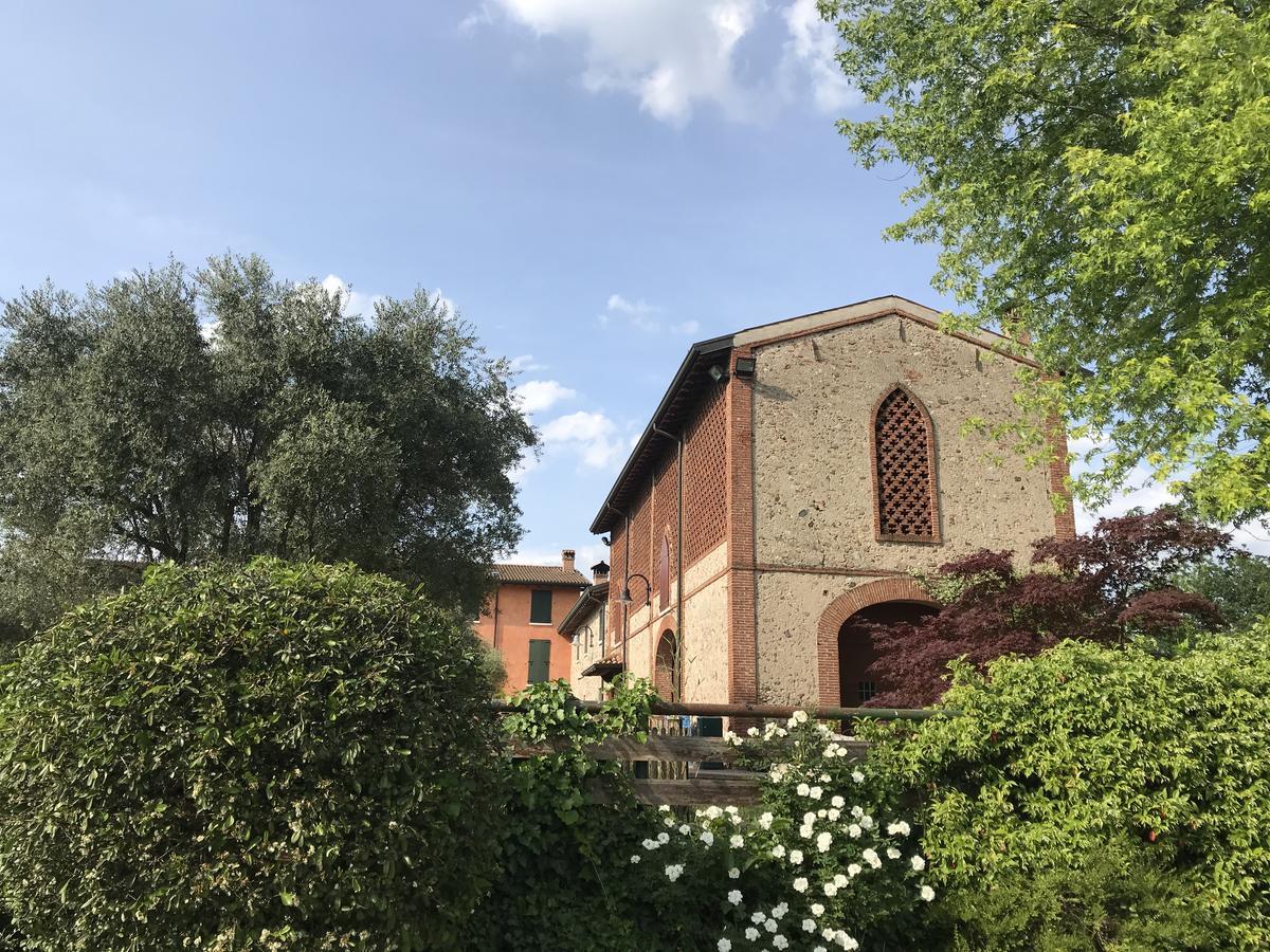 Agriturismo Corte Salandini Hotel Ponti sul Mincio Luaran gambar