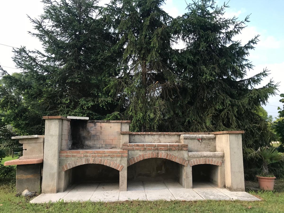 Agriturismo Corte Salandini Hotel Ponti sul Mincio Luaran gambar