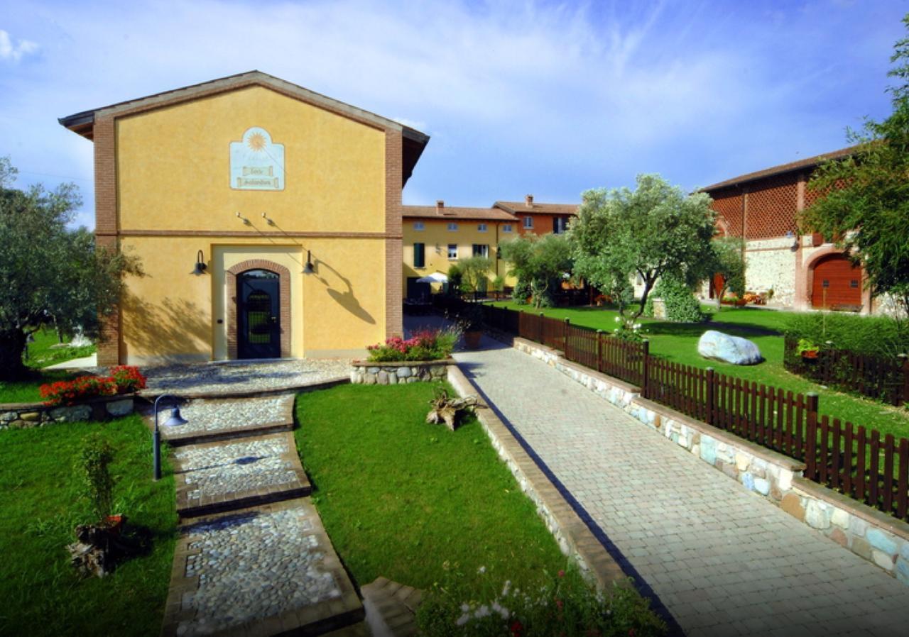 Agriturismo Corte Salandini Hotel Ponti sul Mincio Luaran gambar