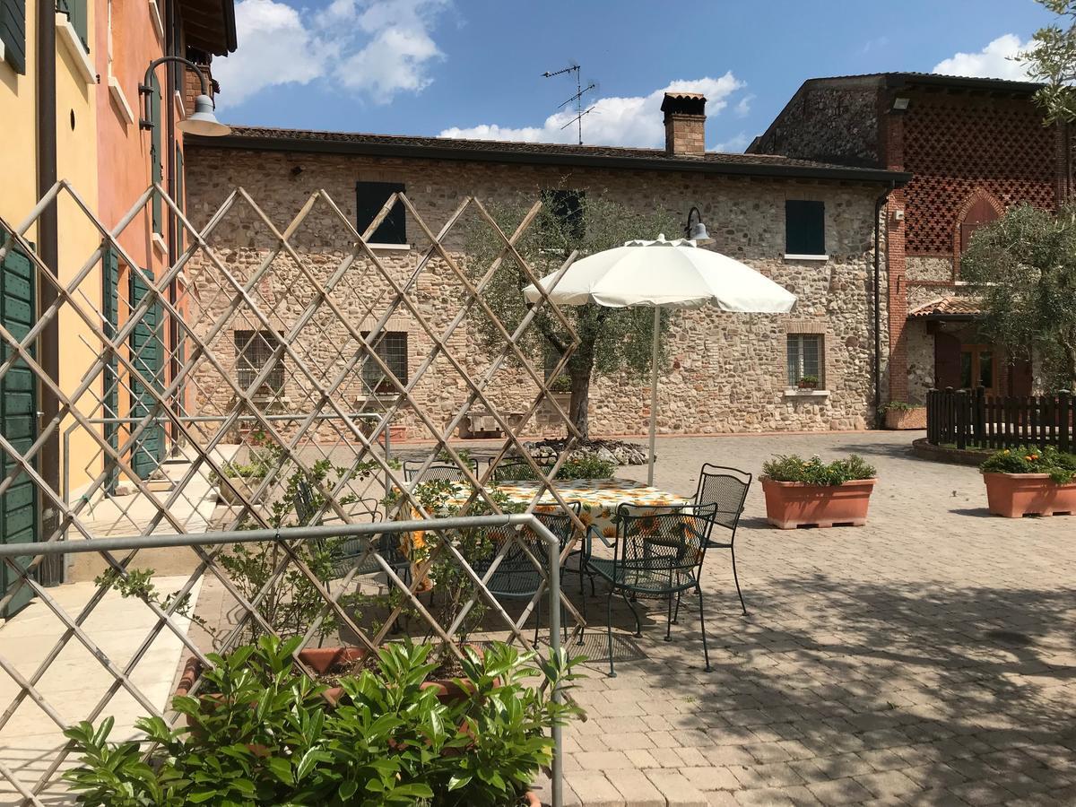 Agriturismo Corte Salandini Hotel Ponti sul Mincio Luaran gambar